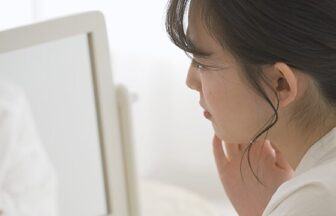 眼瞼下垂　セルフチェック